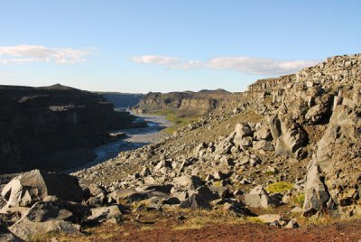 The canyon downstream (north) of Dettifoss