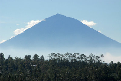Gunung Agung, the highest peak in Bali (3142m)