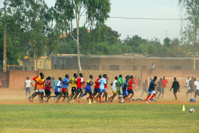 Afternoon training, Heremakono Complexe Sporte, Bamako Mali