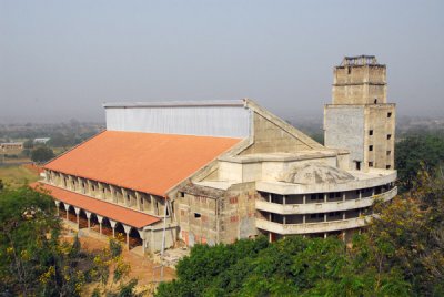 The new basilica in Dassa-Zoume looks more like a factory to me...