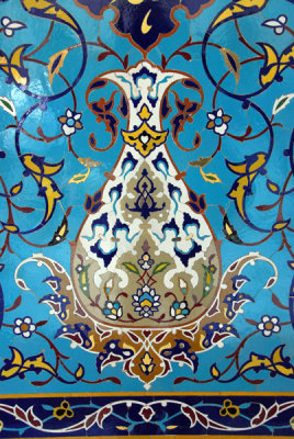 Persian-style tile work, Ruqayya Mosque