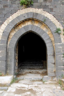 Arched gateway, Marqeb Castle