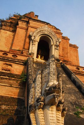 Naga staircase, Wat Chedi Luang