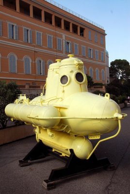 Mini-submarine