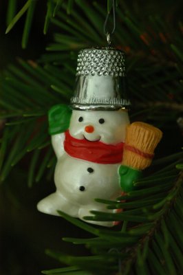 Snowman w/thimble hat