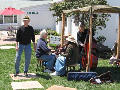 Pickin' and Cloggin'