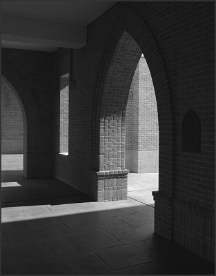 St. Martin's shadows