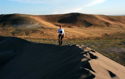 Dune Boy, alone with the sand (and Joe Tripod)