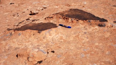 Mini-mesas on top of a fin