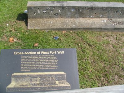Spanish Fort-West Fort Wall-Pensacola.JPG