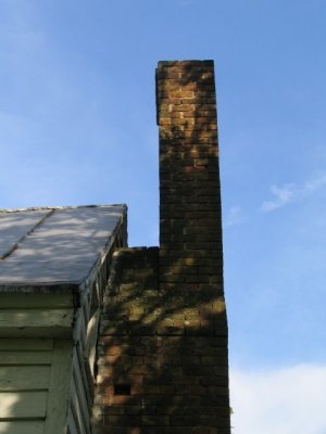 Bacons Castle-outbuilding chimney profile.jpg