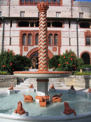 Flagler College-fountain.jpg