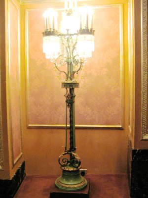 Benedum Theater-floor lamp2-Pitts PA.jpg