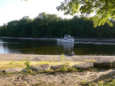 058 Relaxing on the Mississippi