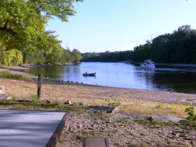 059 Relaxing on the Mississippi