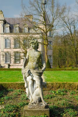 Statue