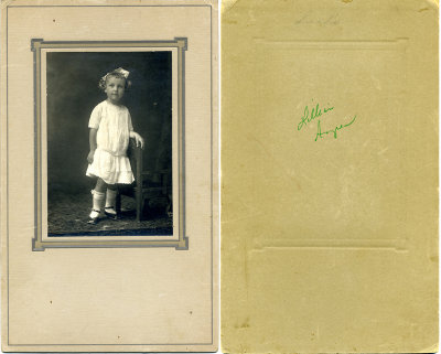 Lillian Ayres
