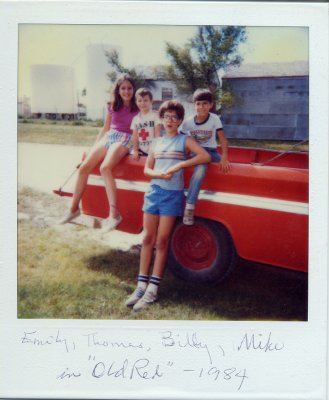 EMILY_THOMAS_BILLY_MIKE_JAMES_OLD_RED.JPG