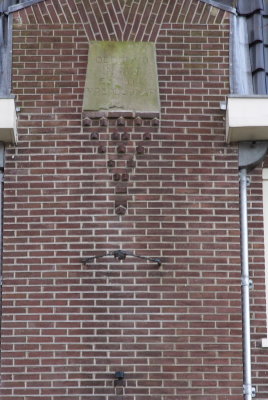 Flag pole holder