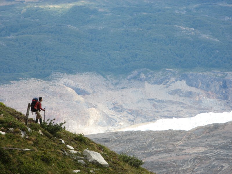 Andrew looking back toward Glaciar Grey
