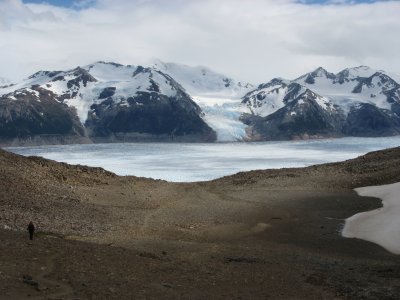 Sheila walking toward Glaciar Grey