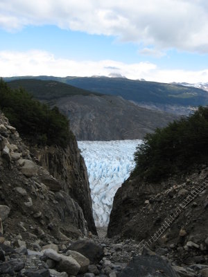 a ravine, with Glaciar Grey in the background