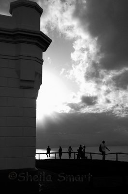 Byron Bay Lighthouse with silhouettes