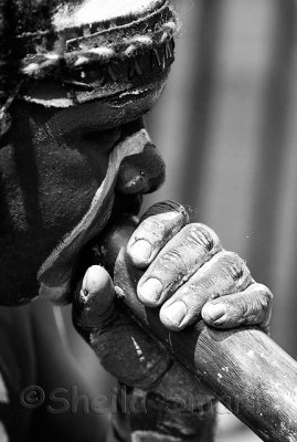 Aborigine with didgeridoo