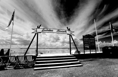Jubilee Beach in black and white