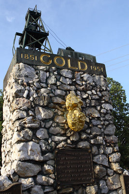 Gold Memorial