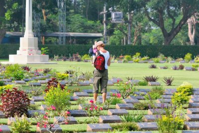 Kanchanaburi - POW Cemetary