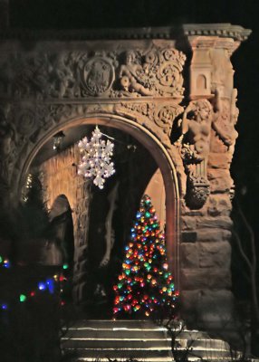 Christmas Arch 1512.jpg