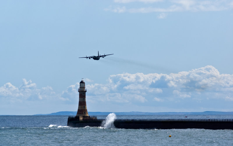 Hercules-and-Roker-pier.jpg