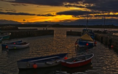 Sunset-Beadnell-harbour.jpg