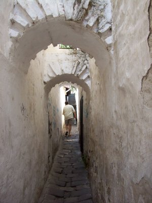 The straight and narrow way if I have ever seen