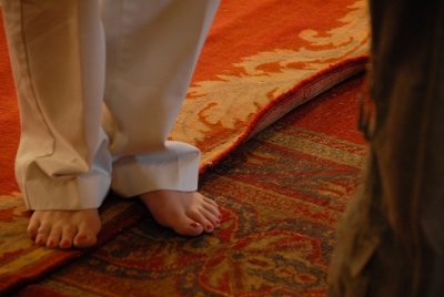 Bare toes in the mosque.