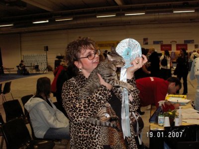 Camilla, glad owner of Kahla :)