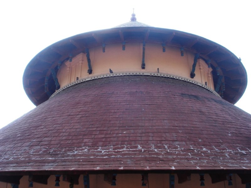 Thirumoozhikulam Vimanam.JPG