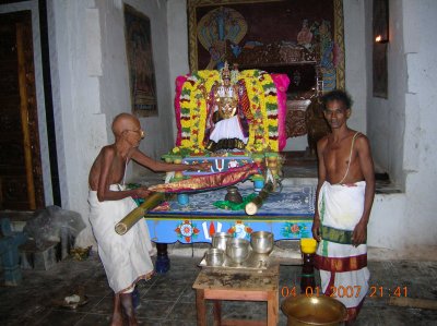 Sathupadi by Sri Souri deekshithar(right) and his father.JPG