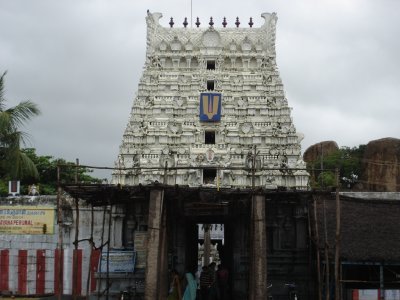 Mahabalipuram - Gopuram.JPG