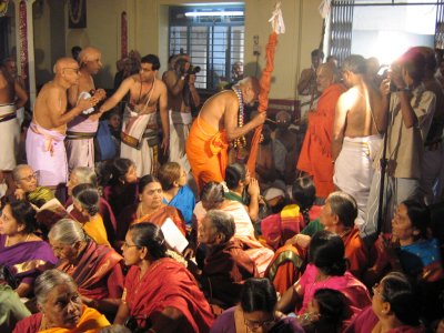 H H Srimath Andavan is greeted by H H Rangapriya Swami