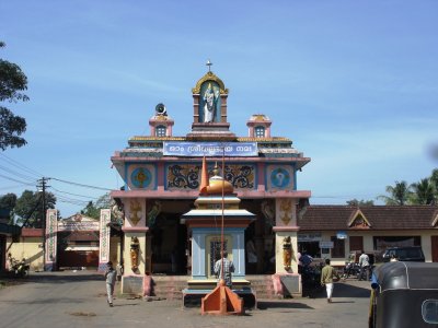 Tiruvalla E.Gopuram.JPG