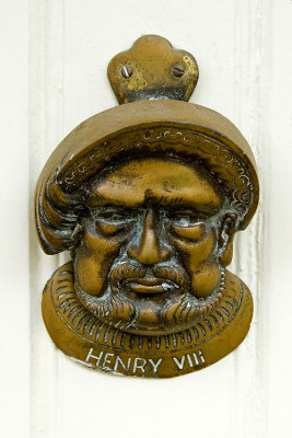 Henry VIII ... beheaded and polished off!