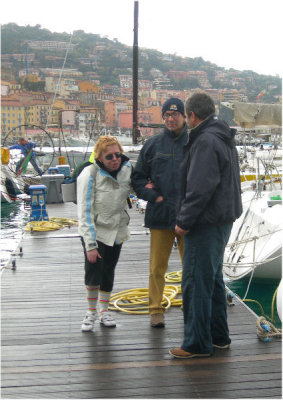 Monica N., Daniele C., Stefano V. di spalleMa in fondo a sinistra che succede?