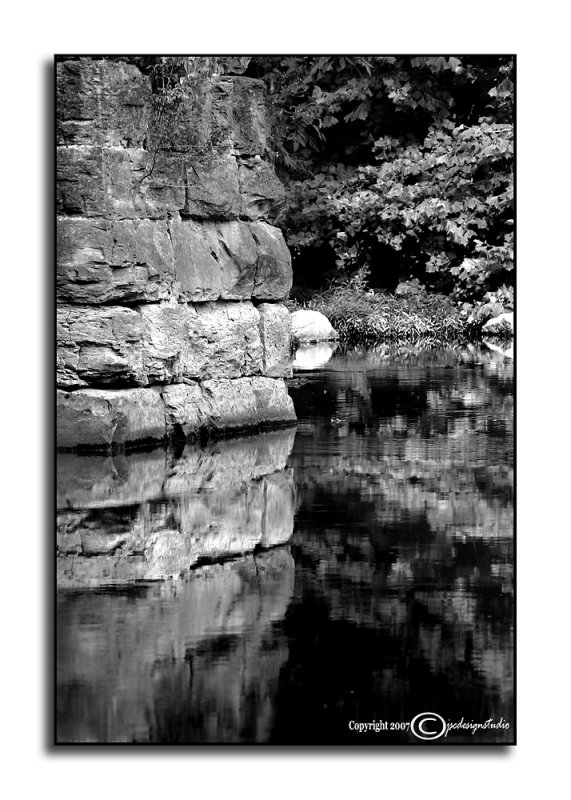 Ambient Achromatic August II