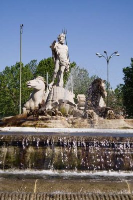 3454_FuentedeNeptuno.jpg
