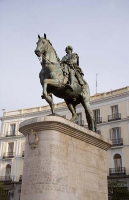 4273_StatueSol.jpg