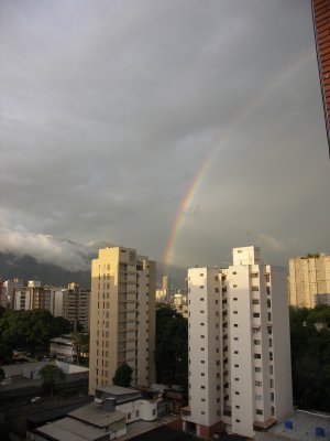 arco iris caraqueo