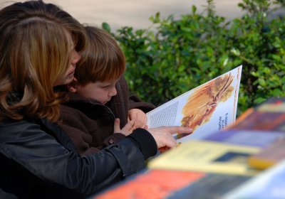 Leyendo un cuento