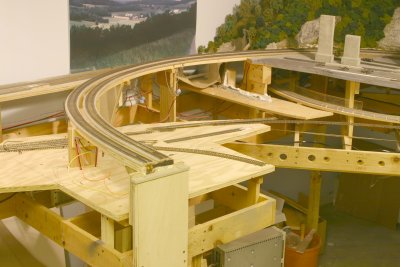 POETrackRightAerial.jpg
